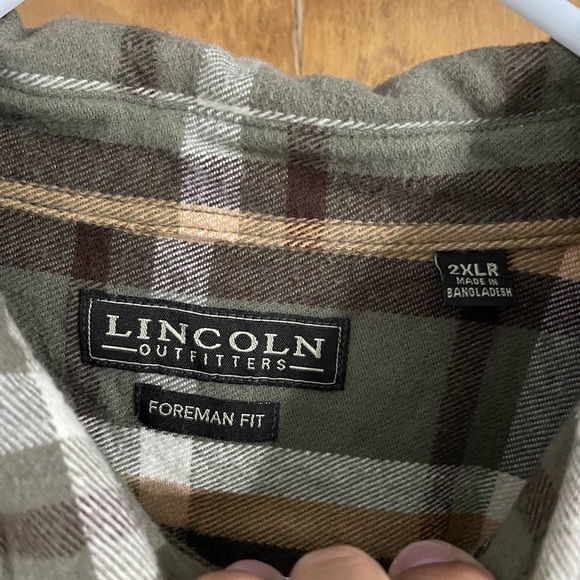Lincoln Button Up - Picture 3 of 3